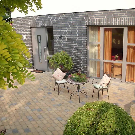 Fleurie Apartment *